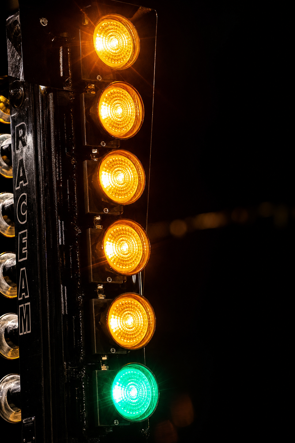 Street Drag Racing Tree Light Holiday Raceway — Drag Racing Since 1968